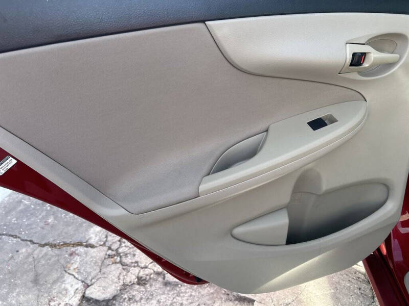 2013 Toyota Corolla LE