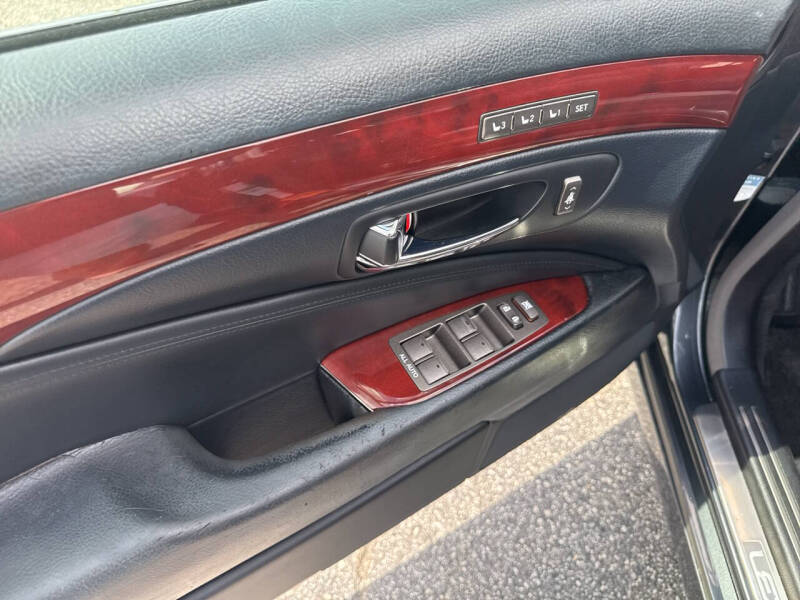 2007 Lexus LS 460