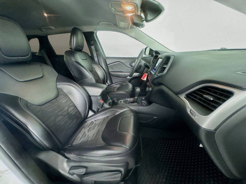 2022 Jeep Cherokee X