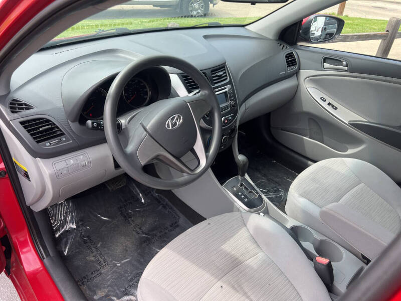 2016 Hyundai Accent SE