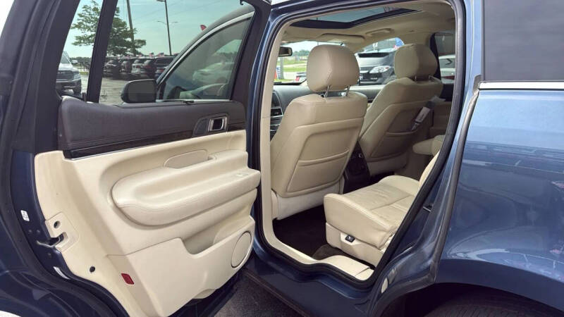 2019 Lincoln MKT Reserve