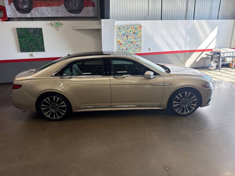 2017 Lincoln Continental Reserve