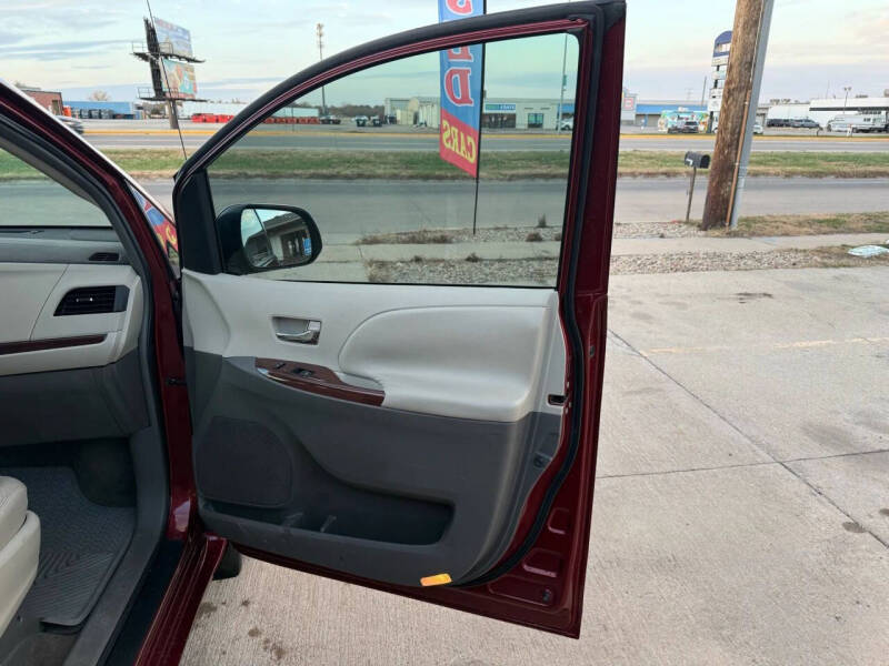 2011 Toyota Sienna Limited 7-Passenger