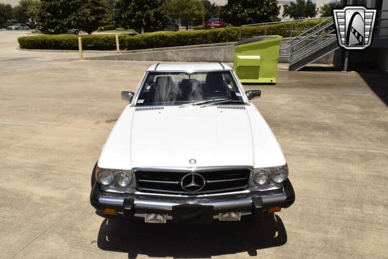 1987 Mercedes-Benz 560-Class 560 SL