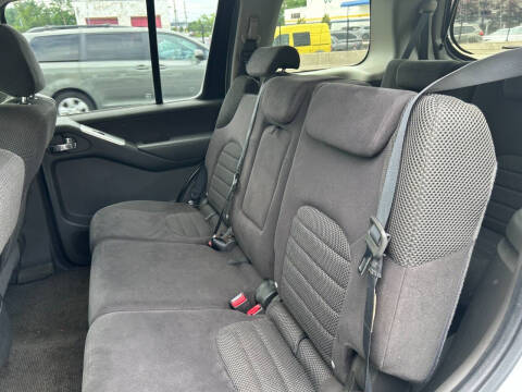 2008 Nissan Pathfinder SE