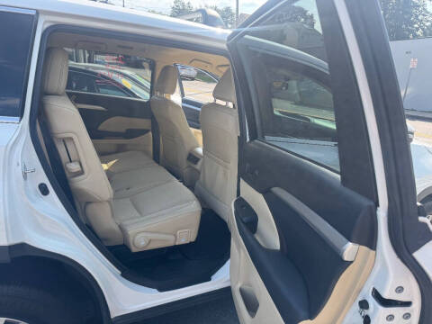 2015 Toyota Highlander LE Plus