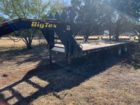 2015 Big Tex 25' Gooseneck