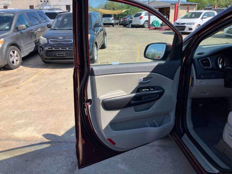 2016 Kia Sedona LX