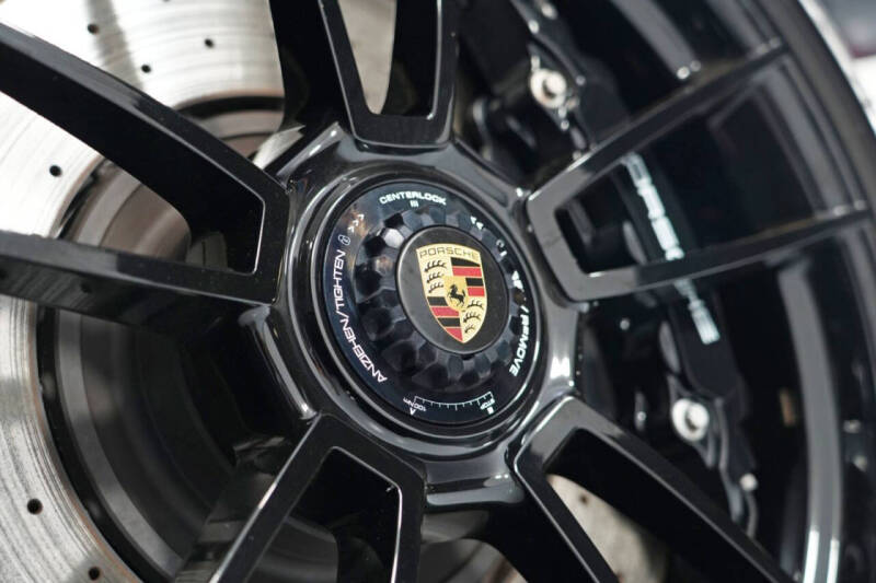 2024 Porsche 911 Carrera GTS