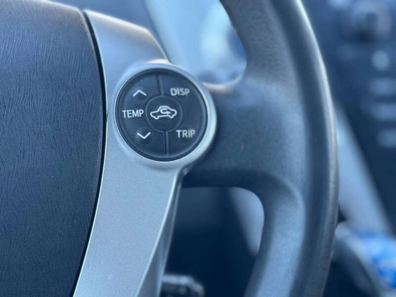 2012 Toyota Prius v