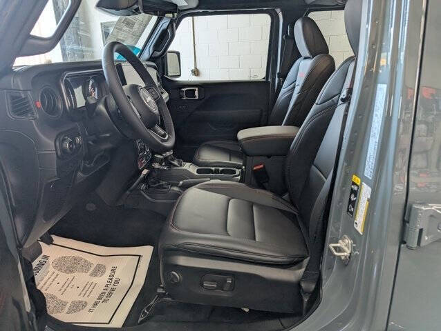 2025 Jeep Wrangler Rubicon X