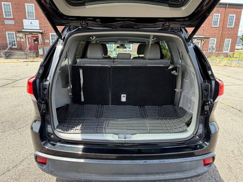 2017 Toyota Highlander LE