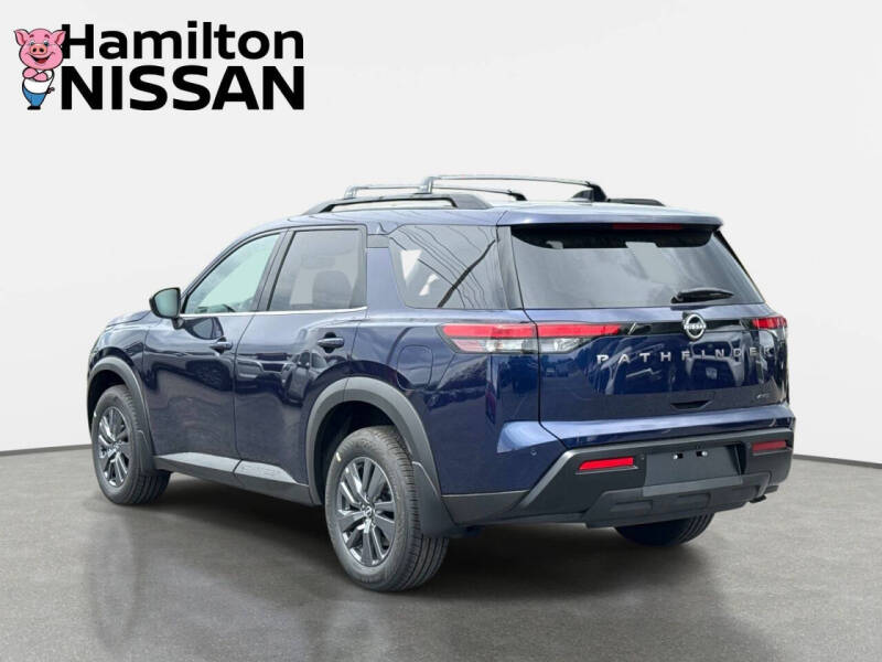 2026 Nissan Pathfinder SV