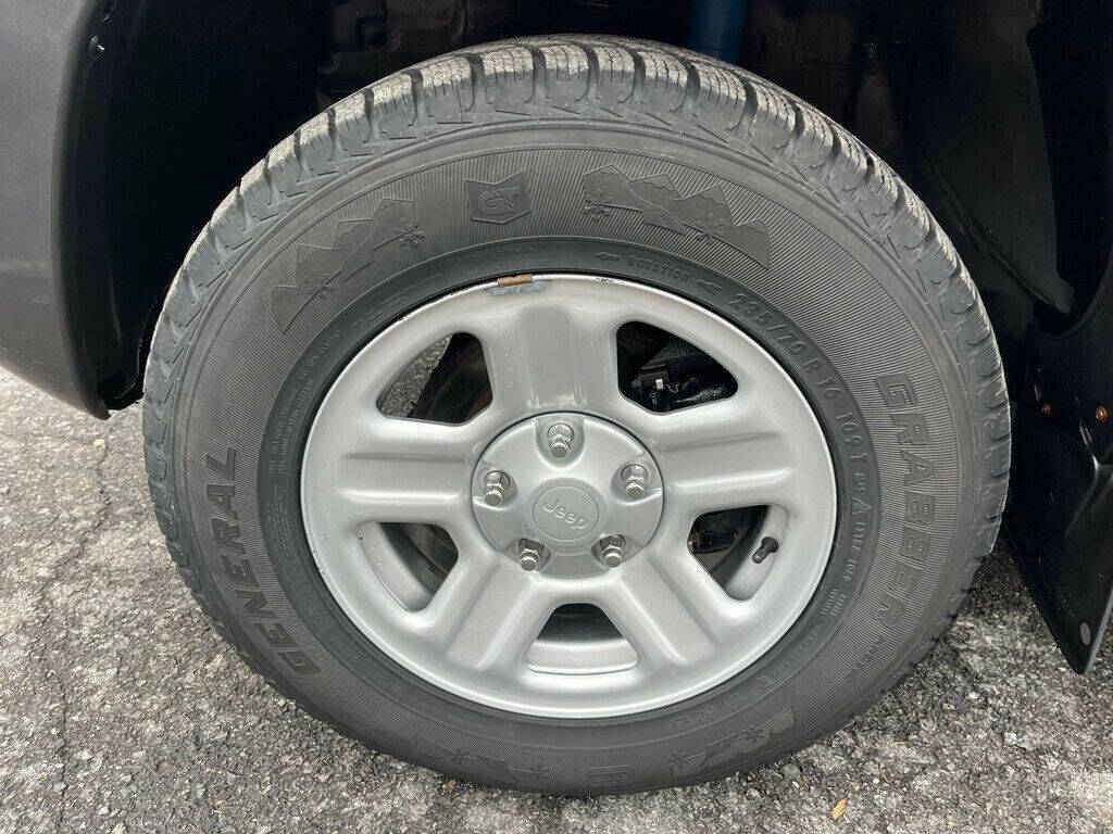 2004 Jeep Grand Cherokee 14