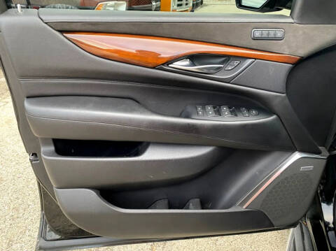 2018 Cadillac Escalade ESV Luxury