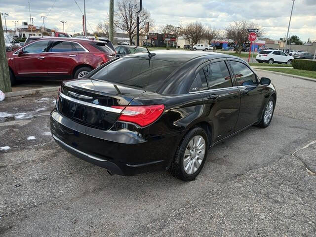 2014 Chrysler 200 LX