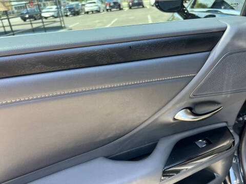 2022 Lexus ES 350