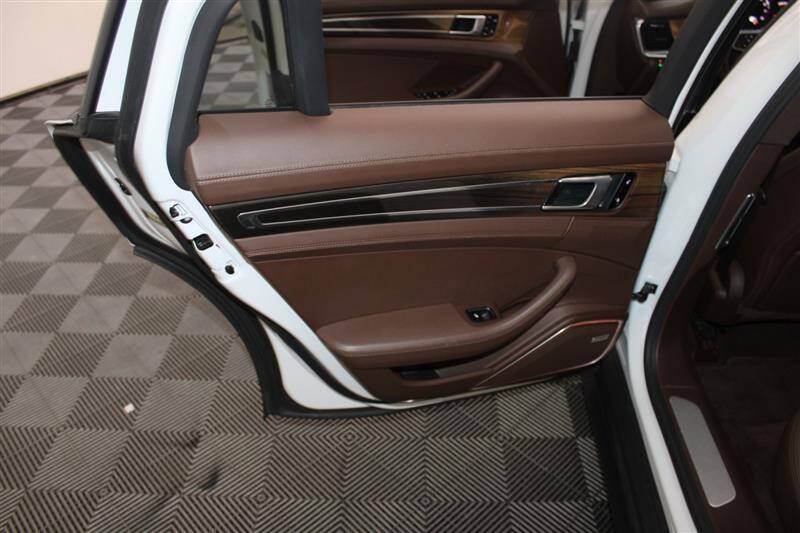 2018 Porsche Panamera