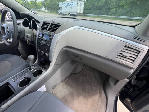 2011 Chevrolet Traverse LS