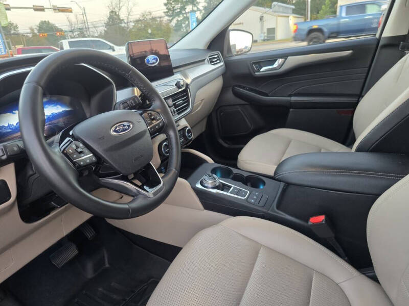 2021 Ford Escape Hybrid Titanium