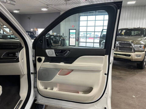 2023 Lincoln Navigator L Black Label