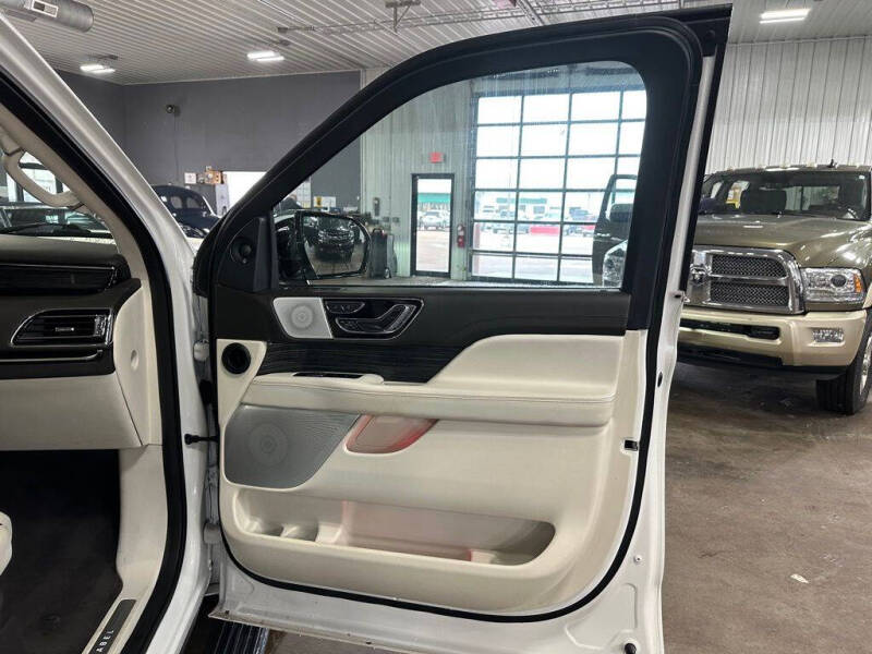 2023 Lincoln Navigator L Black Label