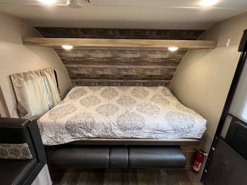 2021 Coachmen RV Catalina Summit Series 7