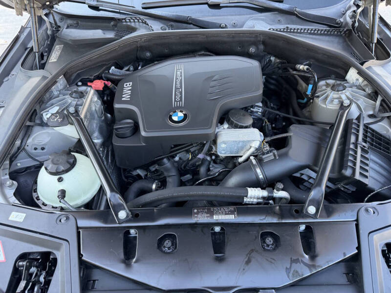 2012 BMW 5 Series 528i