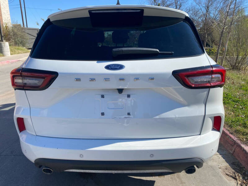 2023 Ford Escape ST-Line