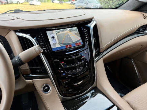 2018 Cadillac Escalade ESV Platinum