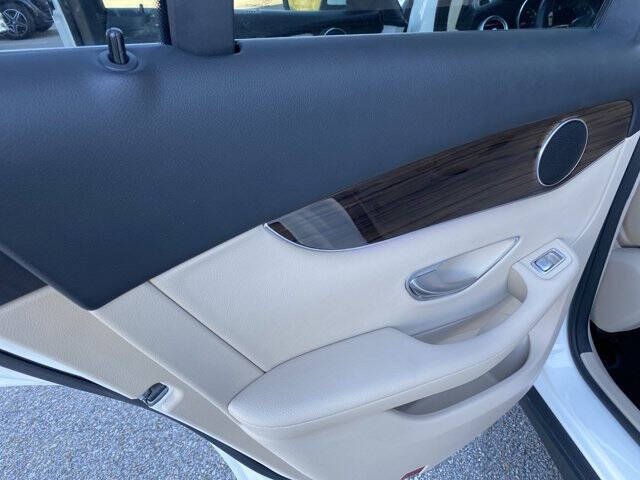 2021 Mercedes-Benz GLC GLC 300