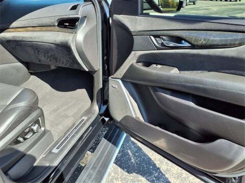 2020 Cadillac Escalade Platinum