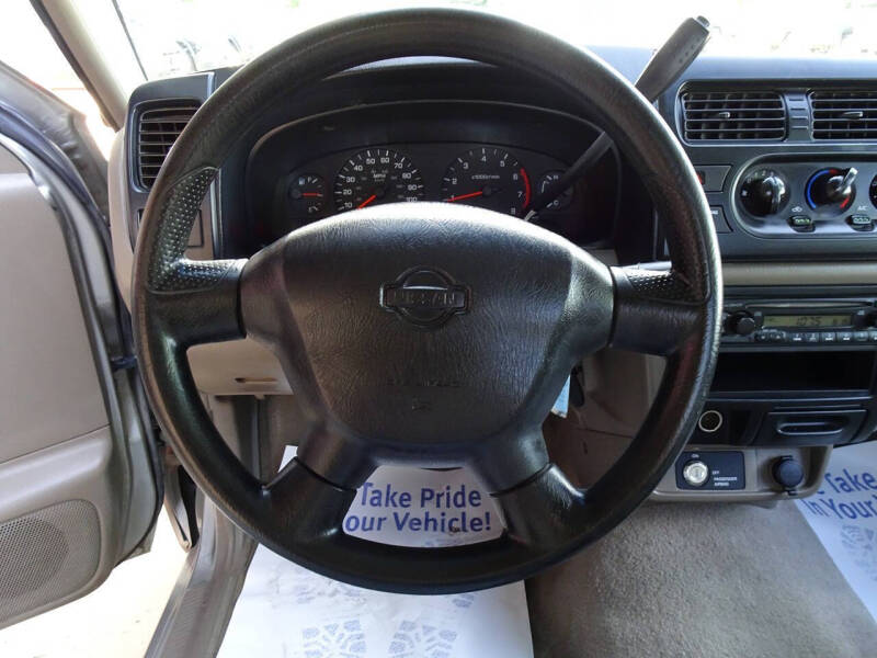 2001 Nissan Frontier XE