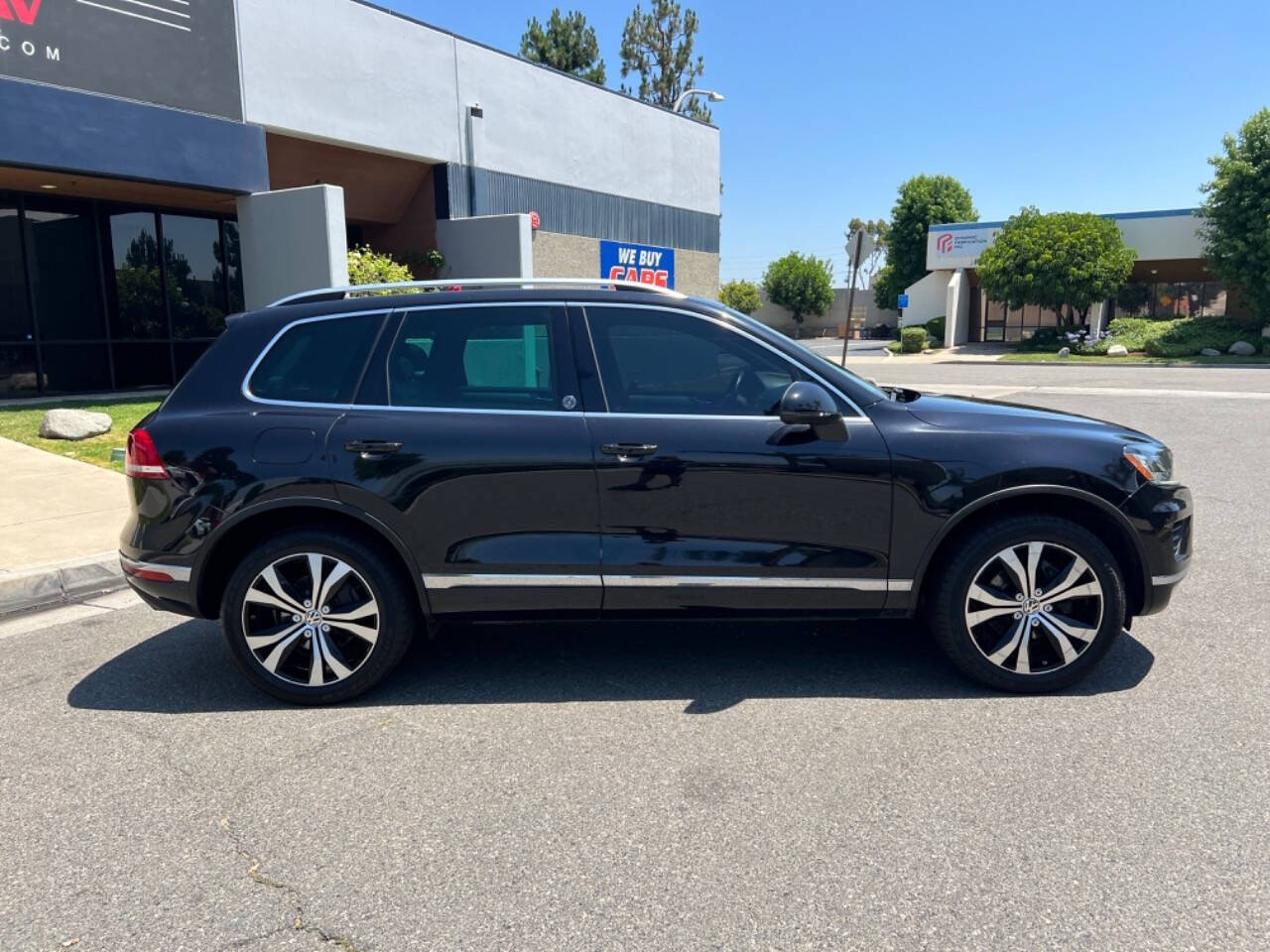 2017 Volkswagen Touareg for sale at ZRV AUTO INC in Brea, CA