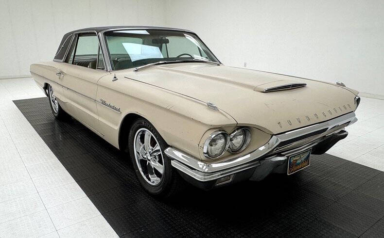 1964 Ford Thunderbird