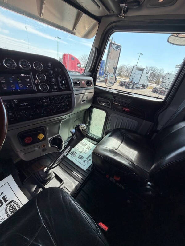 2018 Peterbilt 389