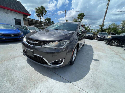 2018 Chrysler Pacifica Touring L