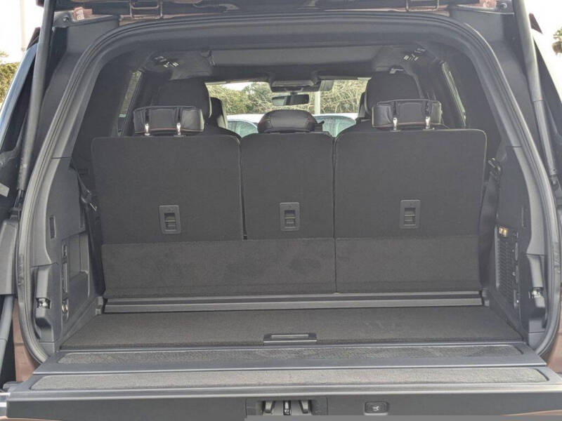 2025 Lincoln Navigator Black Label