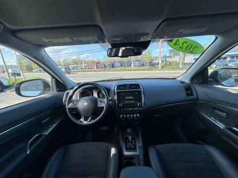 2024 Mitsubishi Outlander Sport SE