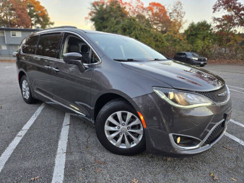 2017 Chrysler Pacifica Touring Plus