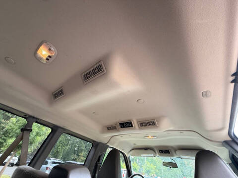 2017 GMC Savana LT 2500