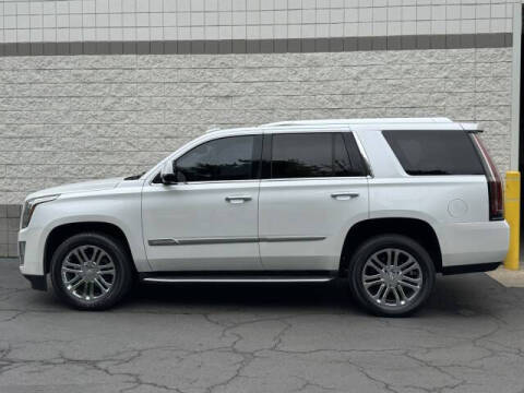 2016 Cadillac Escalade Standard
