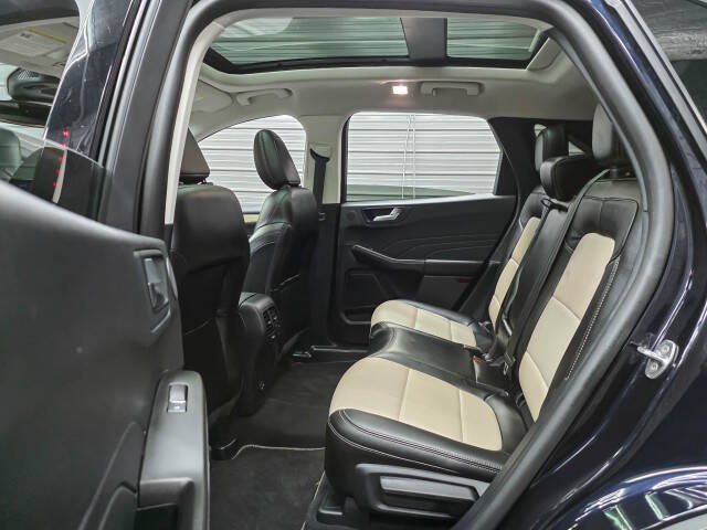2021 Ford Escape Hybrid Titanium