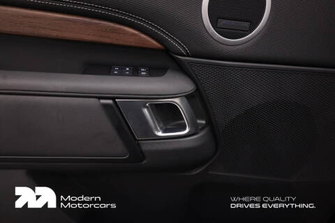 2025 Land Rover Discovery P360 Dynamic SE