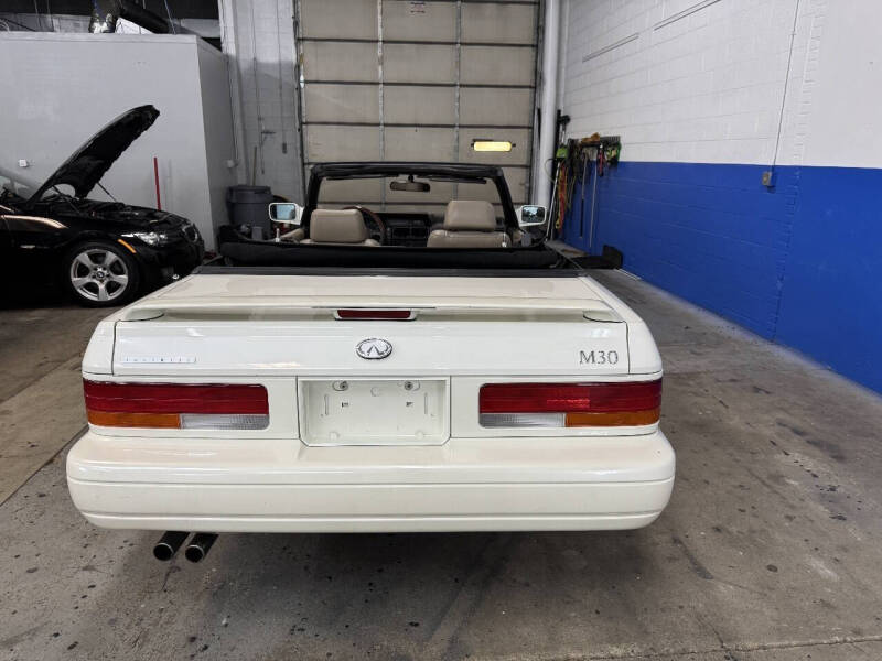 1992 Infiniti M30