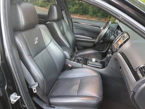 2022 Chrysler 300 S V6