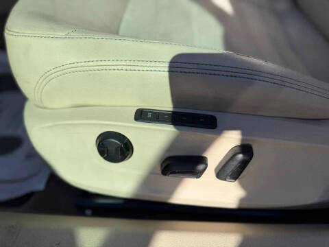 2012 Volkswagen Passat SEL Premium PZEV