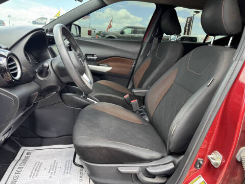 2020 Nissan Kicks SR