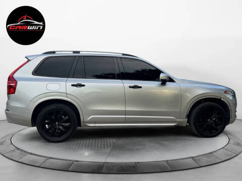 2016 Volvo XC90 T6 Momentum