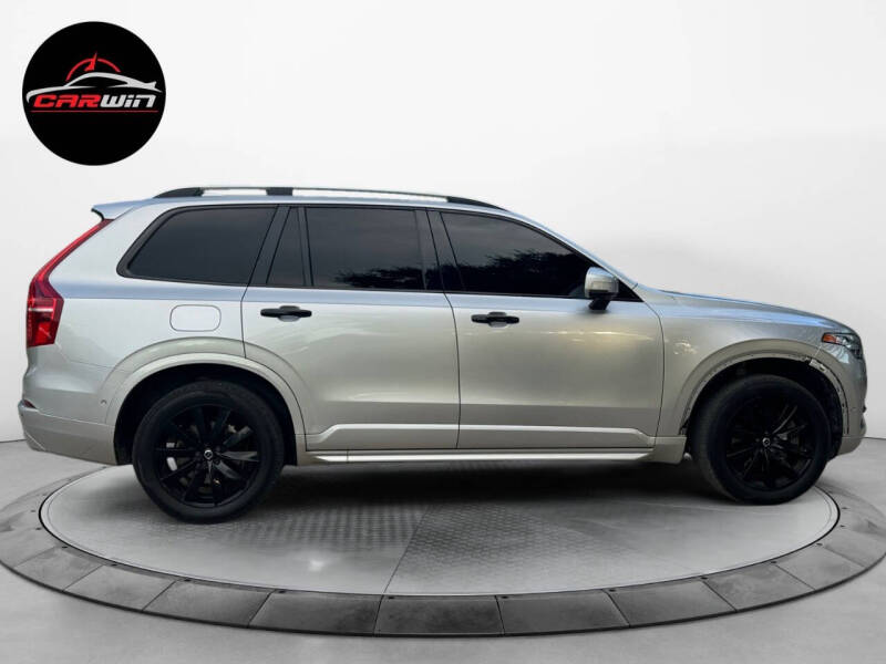 2016 Volvo XC90 T6 Momentum
